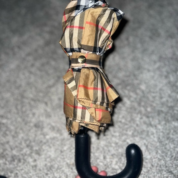 Burberry umbrella - Picture 1 of 3